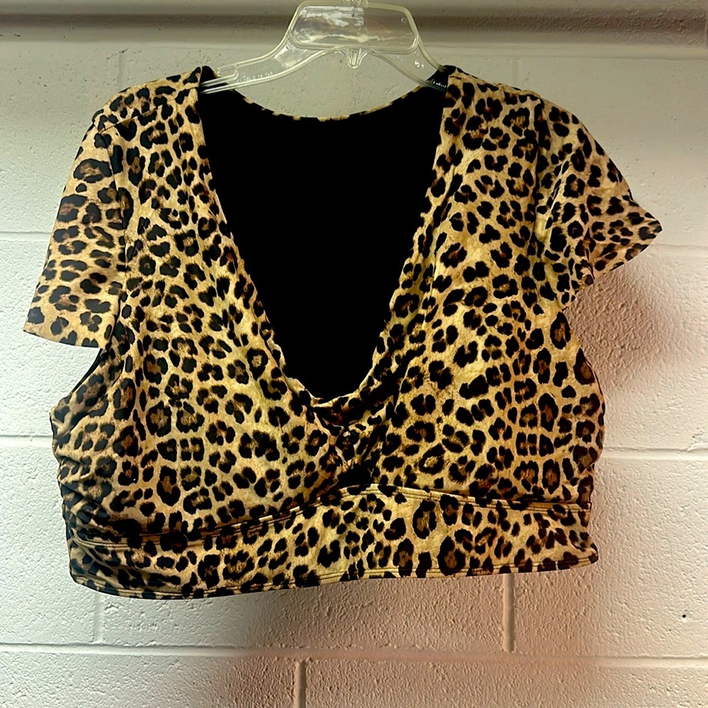 2XL cheetah print bathing suit top